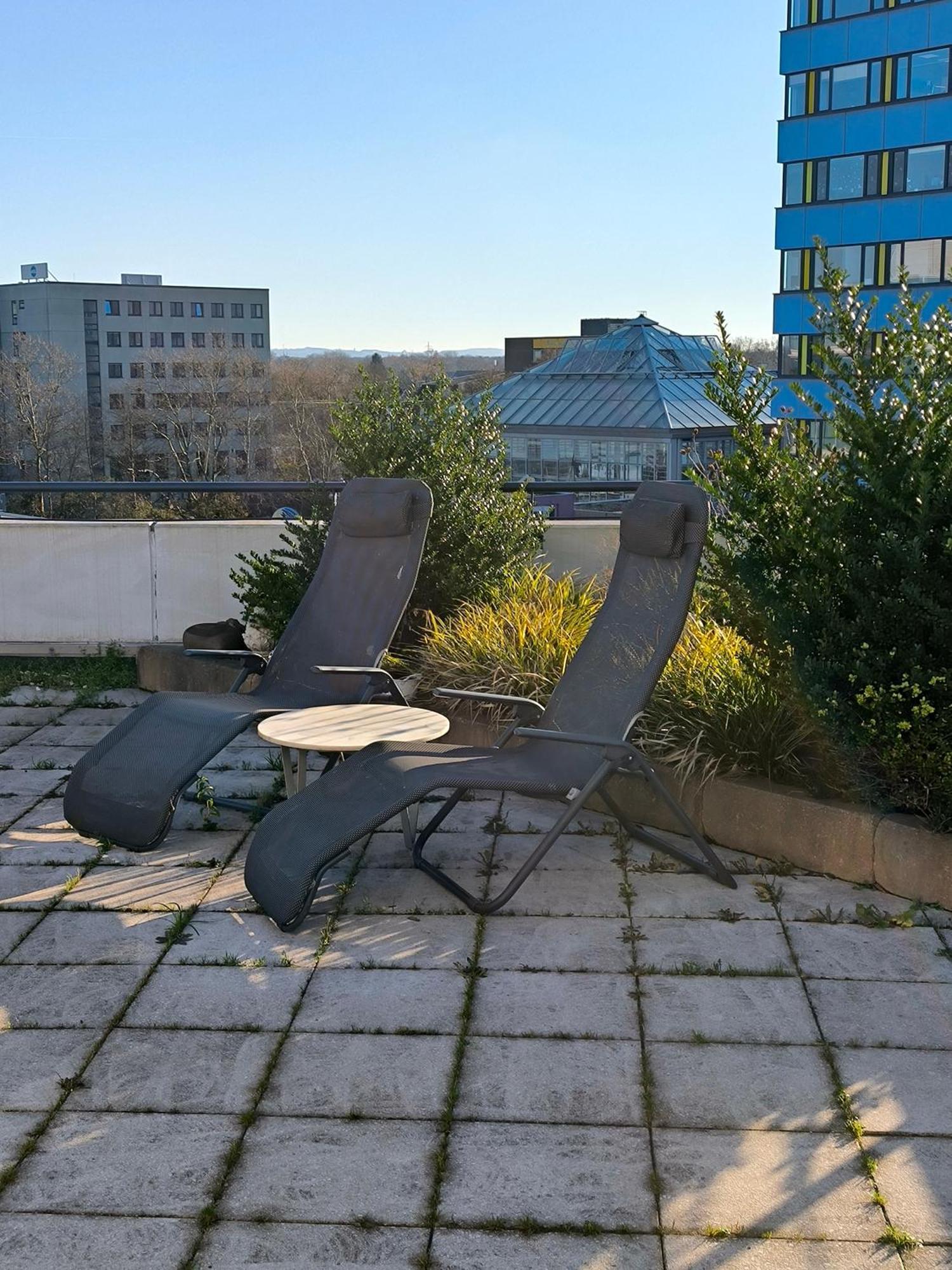 Im Herzen Von Wiesdorf- Blick Auf Das Bayer-Kreuz -Appartement Mit 2 Schlafzimmern-Fuer 3 Personen -Zentral Gelegen - Friedrich Ebert Platz 5A , 4Te Etage - Dachterrasse Und Sauna - Kaution Pflicht - Leverkusen Exterior photo